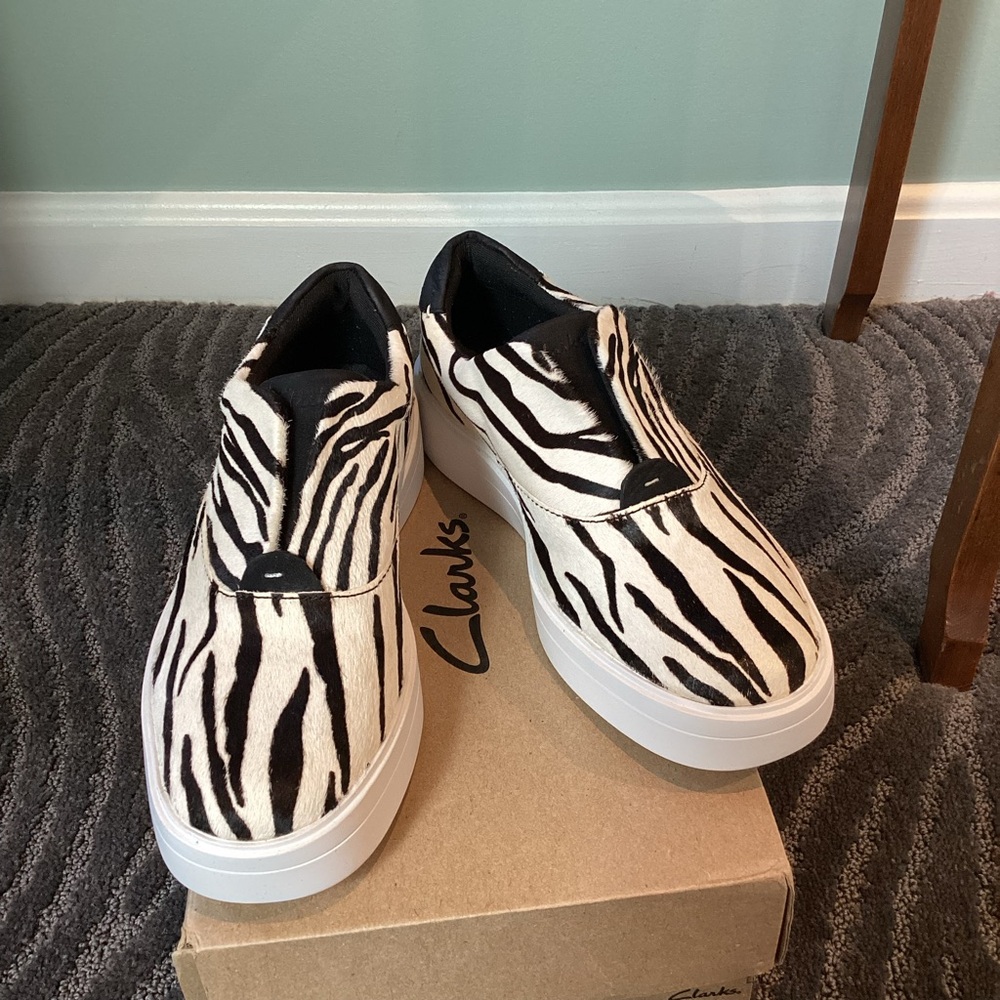 Clarks Slip-on Hero Step Platform Sneakers Zebra Print Size 6.5M NWTS